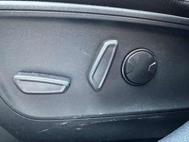 Certified 2022 Ford Escape SE w/ SE Sport Appearance Package image 27