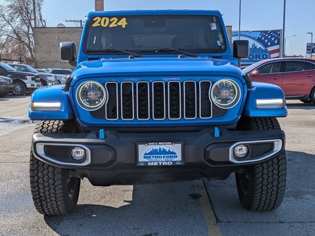 Used 2024 Jeep Wrangler Unlimited Sahara AWD/4WD image 9