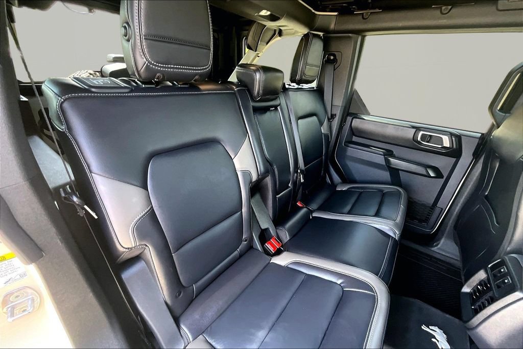 Certified 2025 Ford Bronco Outer Banks w/ Sasquatch Package AWD/4WD image 27