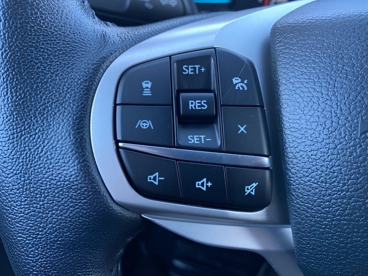 Certified 2024 Ford Explorer Limited w/ Equipment Group 301A image 17