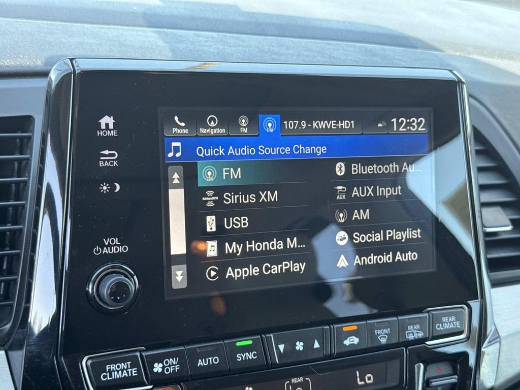 Used 2018 Honda Odyssey Touring image 13