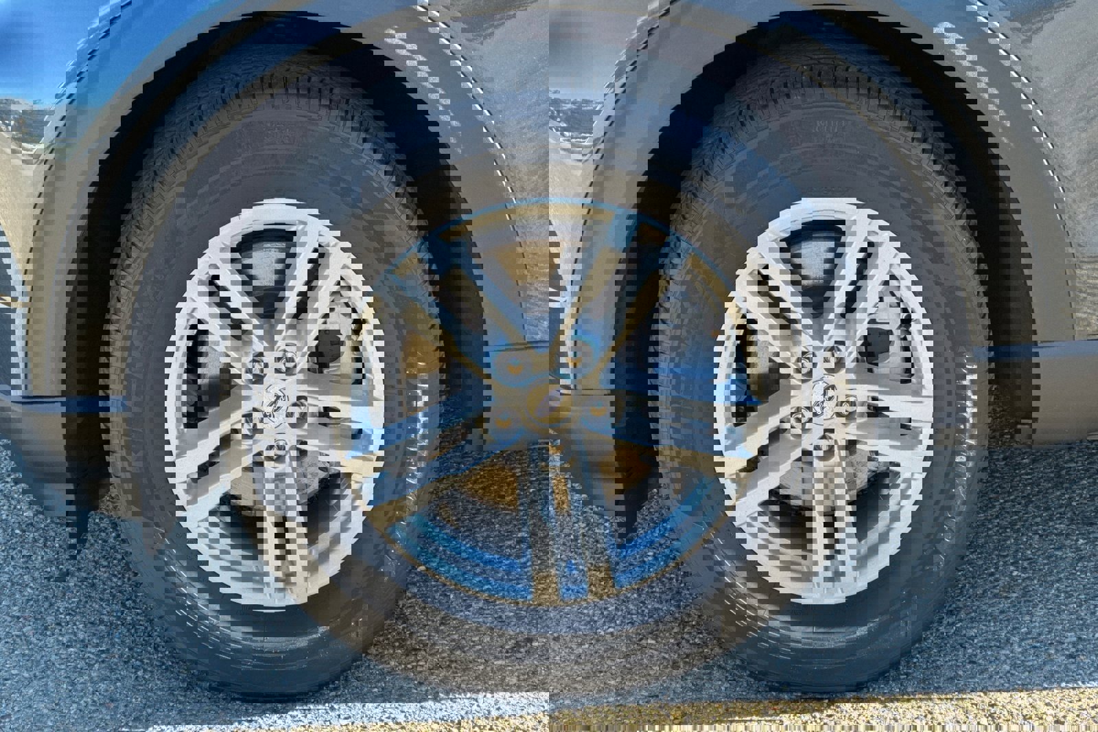 Certified 2022 Ford Explorer XLT w/ Equipment Group 202A image 27