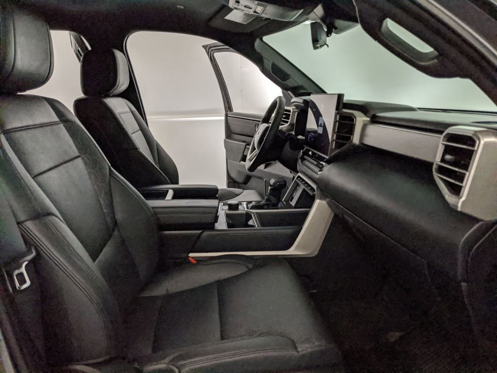 Used 2025 Toyota Tundra Limited image 21