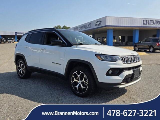 Used 2024 Jeep Compass Limited AWD/4WD image 1