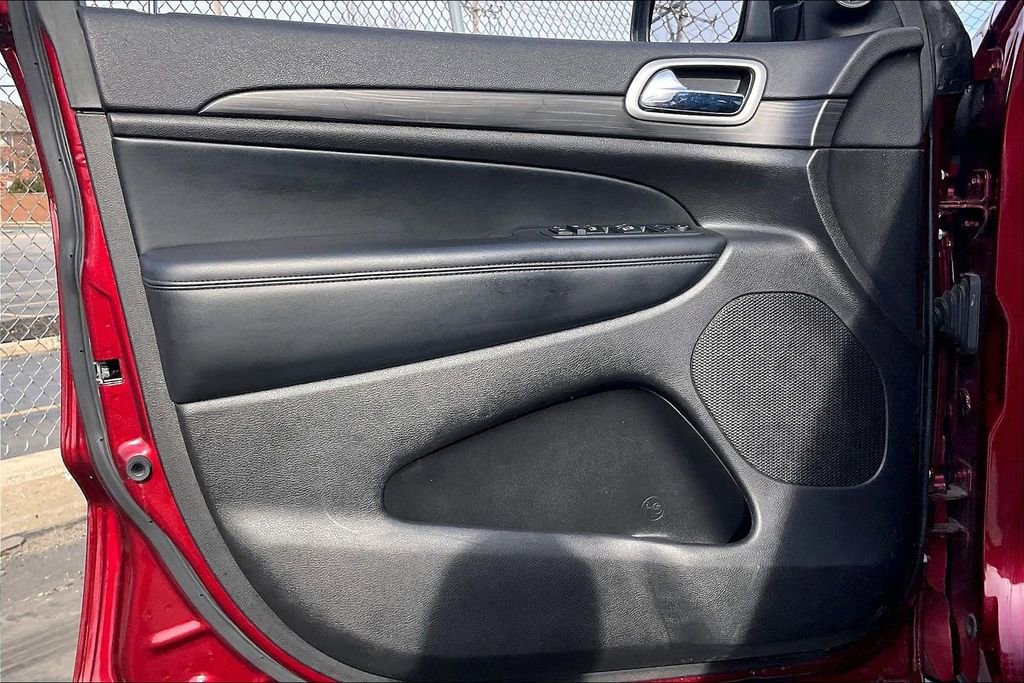 Used 2021 Jeep Grand Cherokee Laredo X image 20