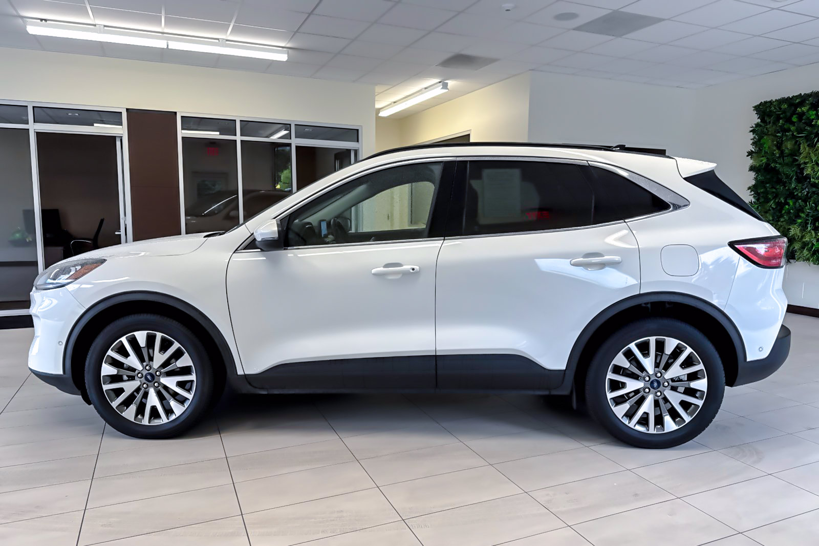 Certified 2020 Ford Escape Titanium AWD/4WD image 7