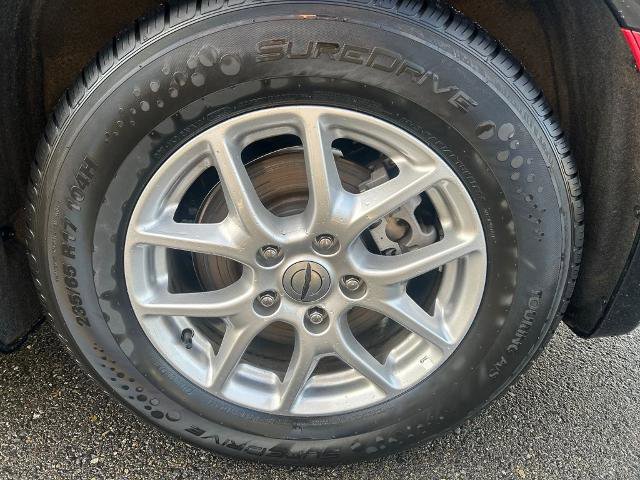 Used 2024 Chrysler Pacifica Touring-L image 14