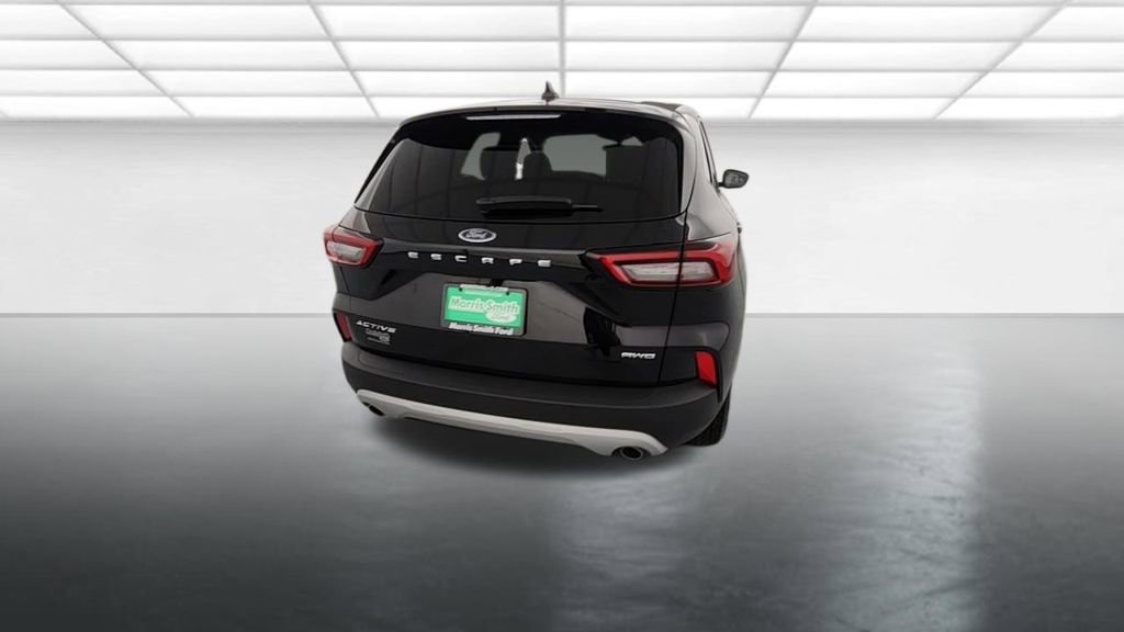 Certified 2023 Ford Escape Active AWD/4WD image 7