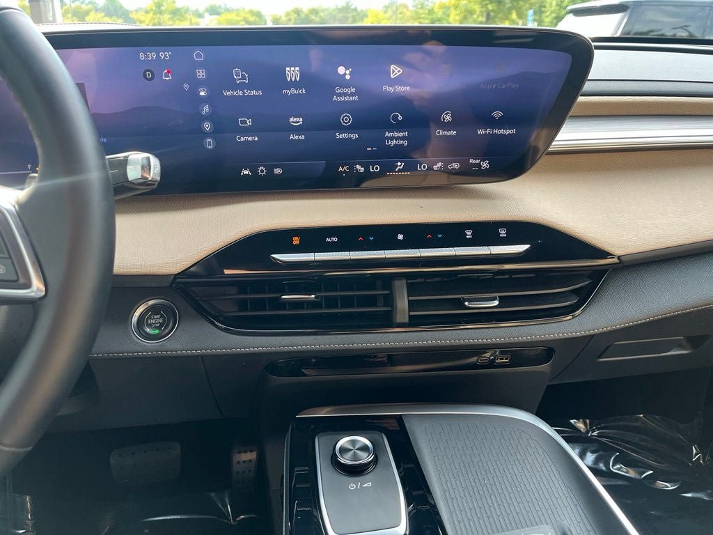 Used 2025 Buick Enclave Preferred w/ Power Package AWD/4WD image 30