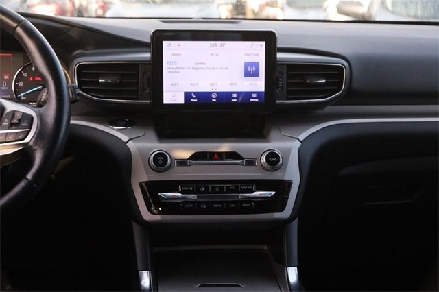 Certified 2023 Ford Explorer XLT w/ Equipment Group 202A image 25