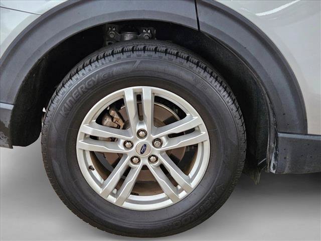 Certified 2023 Ford Explorer XLT RWD image 17