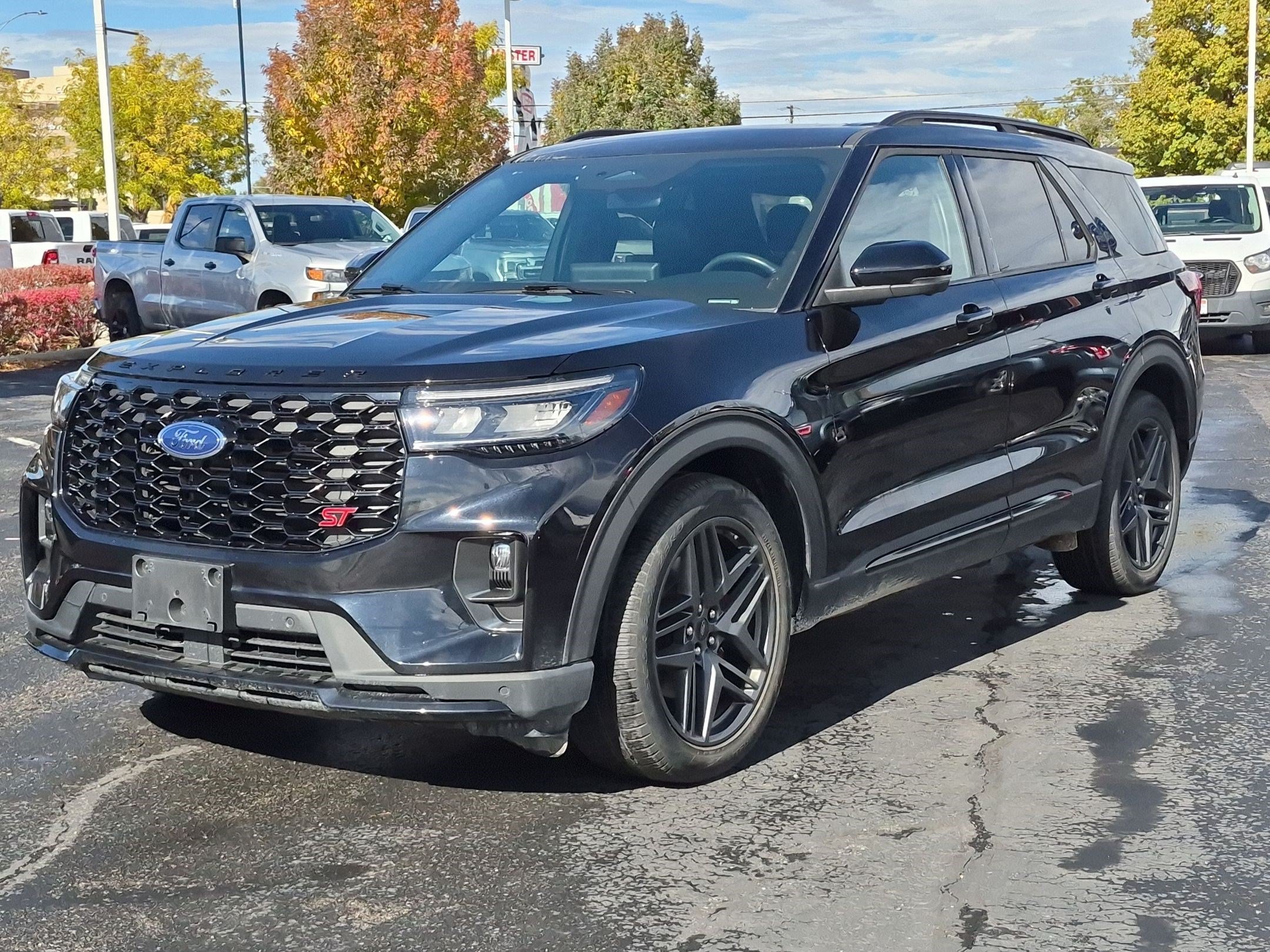 Certified 2025 Ford Explorer ST AWD/4WD image 11