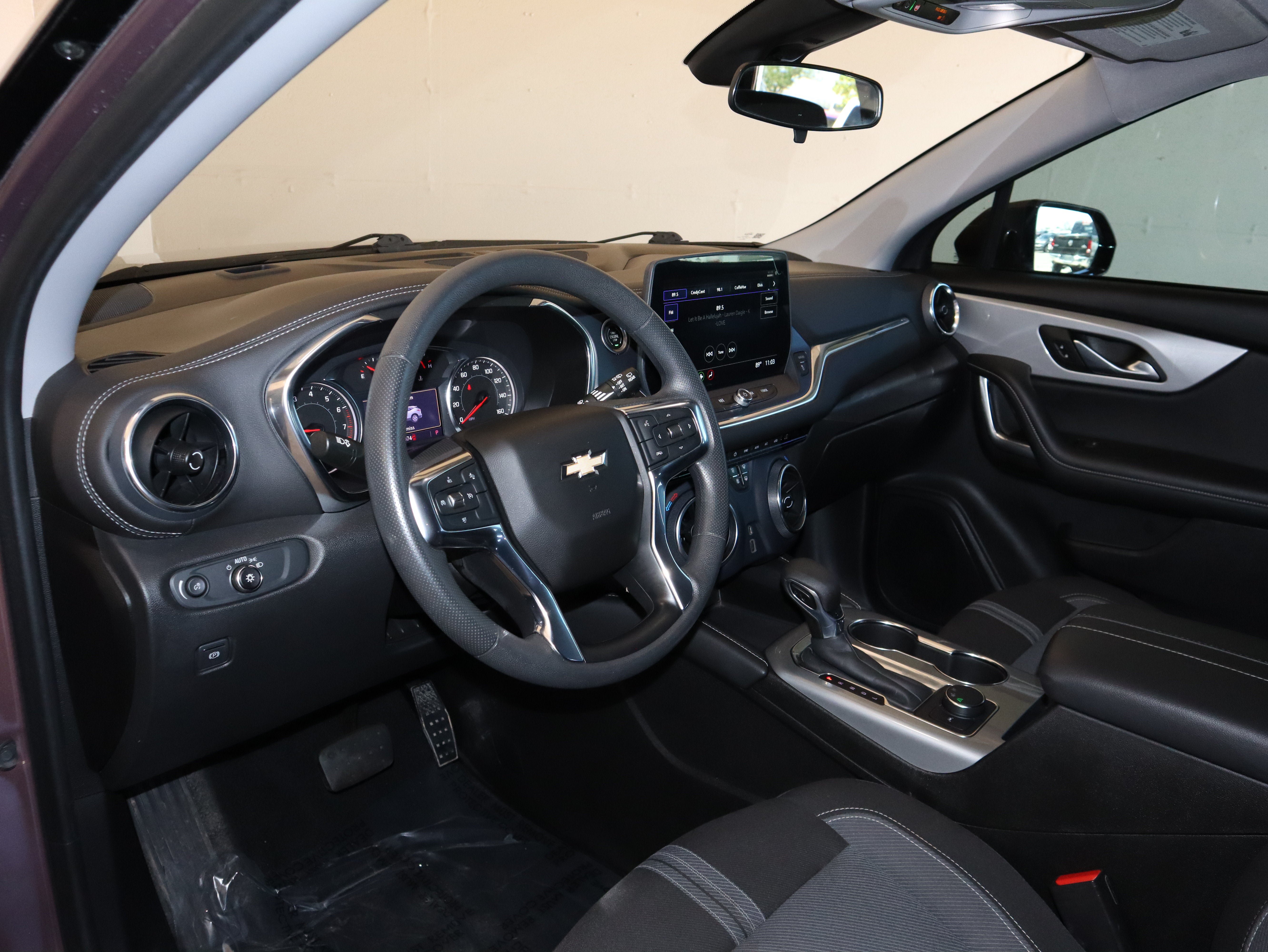 Used 2023 Chevrolet Blazer LT FWD image 21