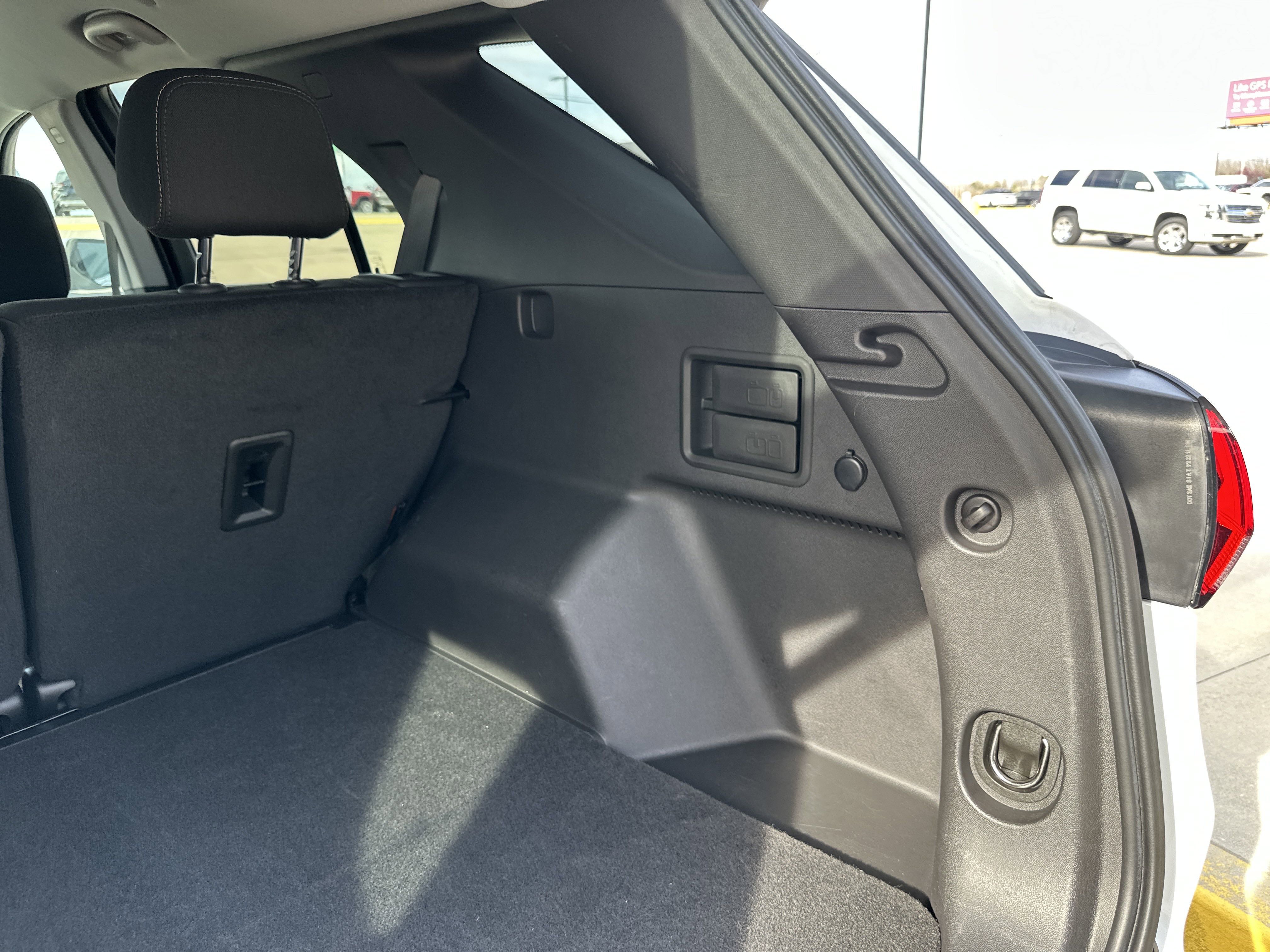 Used 2024 Chevrolet Equinox LT image 34