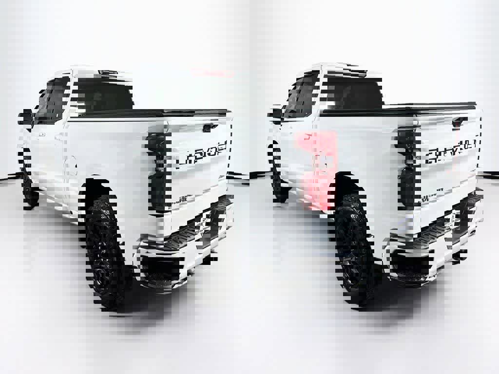 Used 2024 Chevrolet Silverado 1500 RST w/ Z71 Off-Road Package image 3