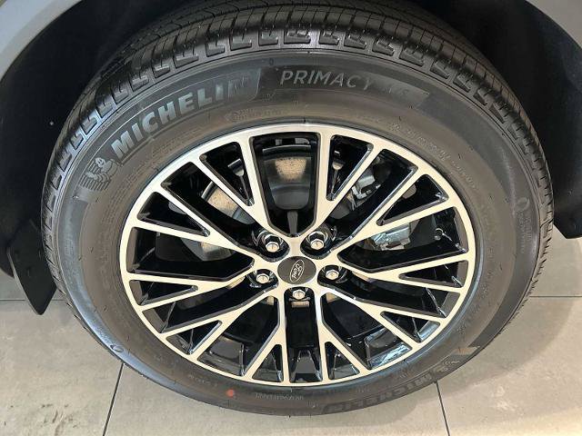 Certified 2026 Ford Escape SE FWD image 31