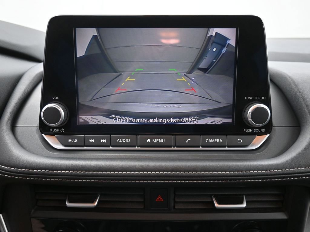 Used 2025 Nissan Rogue SV AWD/4WD image 4