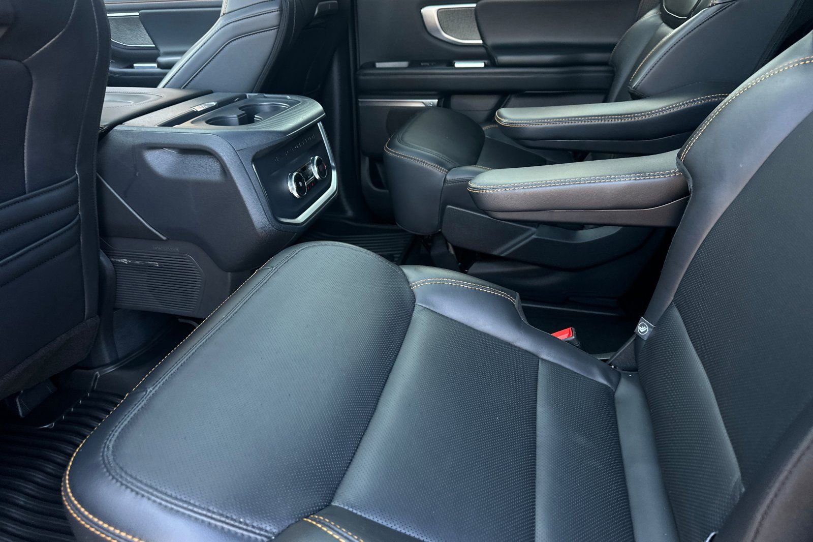 Certified 2025 Ford Expedition Tremor image 12