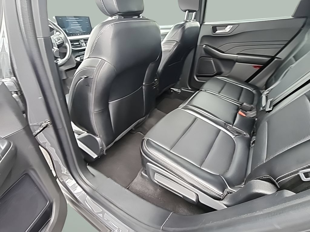 Certified 2024 Ford Escape Platinum AWD/4WD image 21