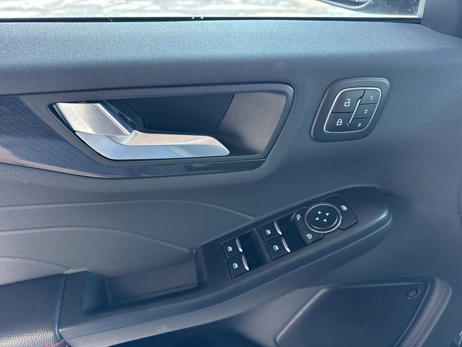 Certified 2024 Ford Escape ST-Line Select w/ Tech Pack #2 image 25