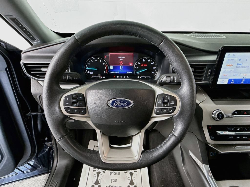Certified 2023 Ford Explorer XLT w/ Equipment Group 202A AWD/4WD image 17