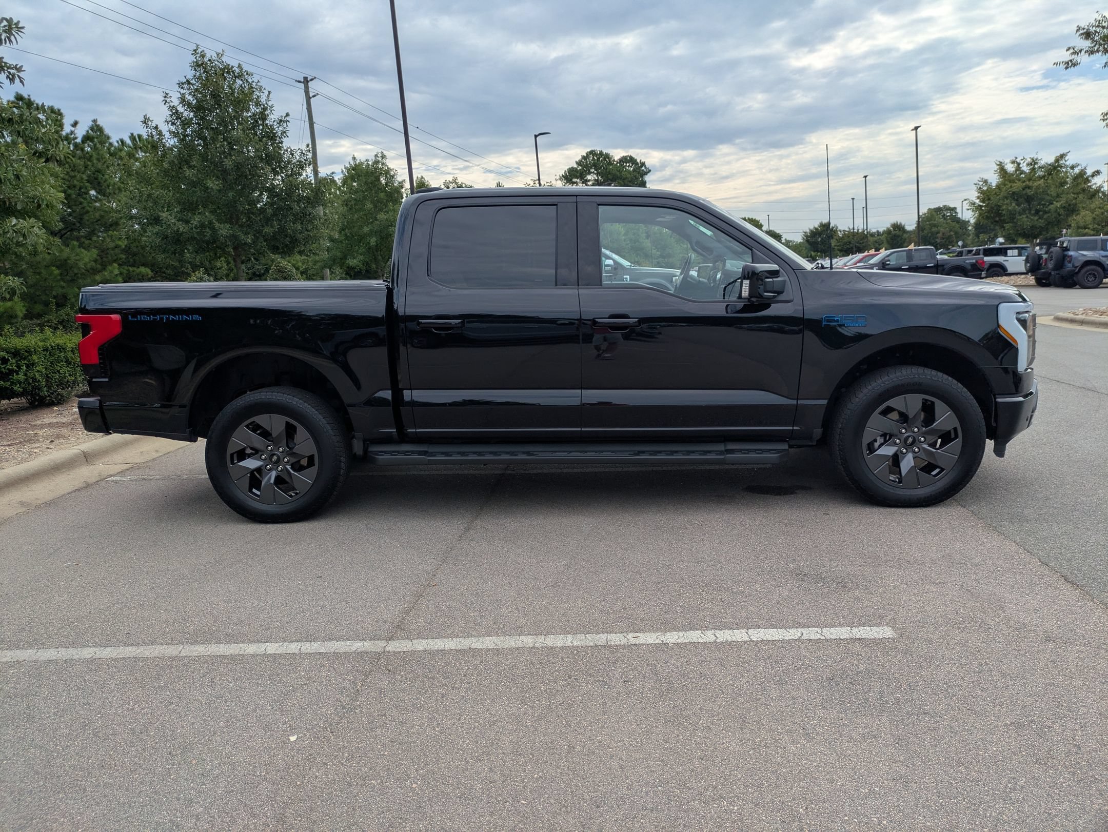 Certified 2025 Ford F150 Lightning Lariat w/ Max Trailer Tow Package AWD/4WD image 3