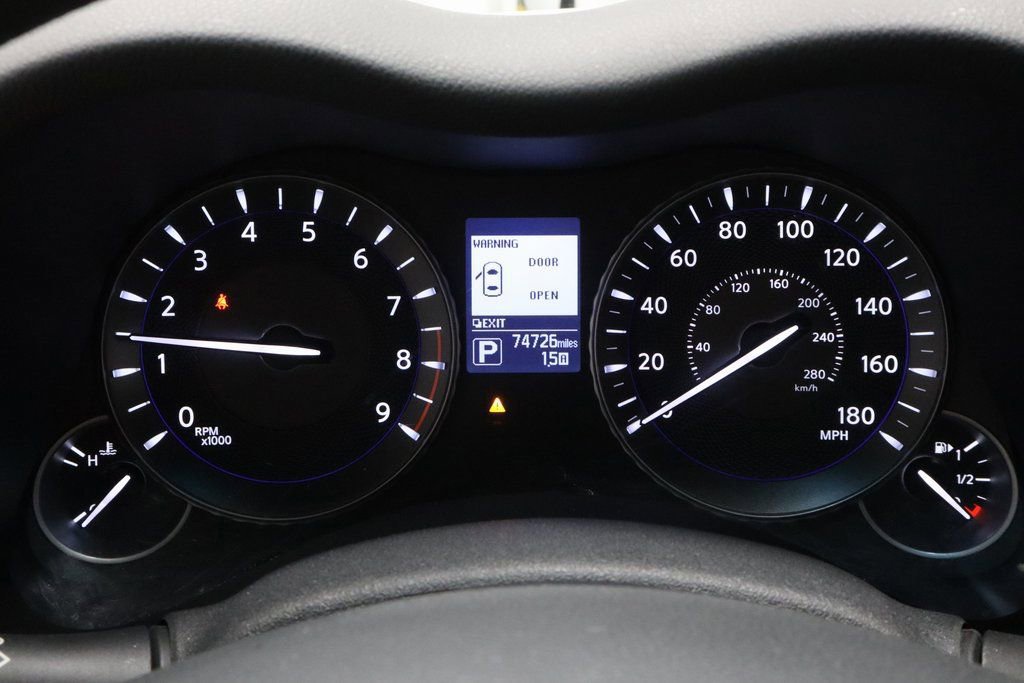 Used 2017 INFINITI Q70 3.7 w/ Technology Package image 28