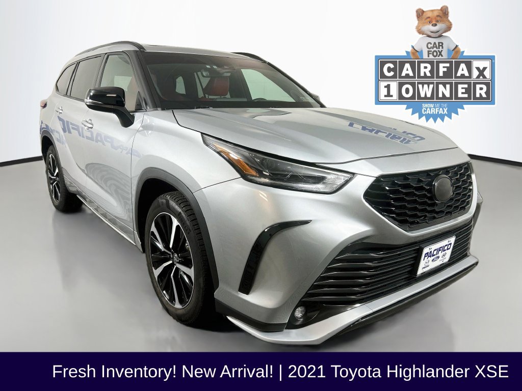 Used 2021 Toyota Highlander XSE AWD/4WD image 1