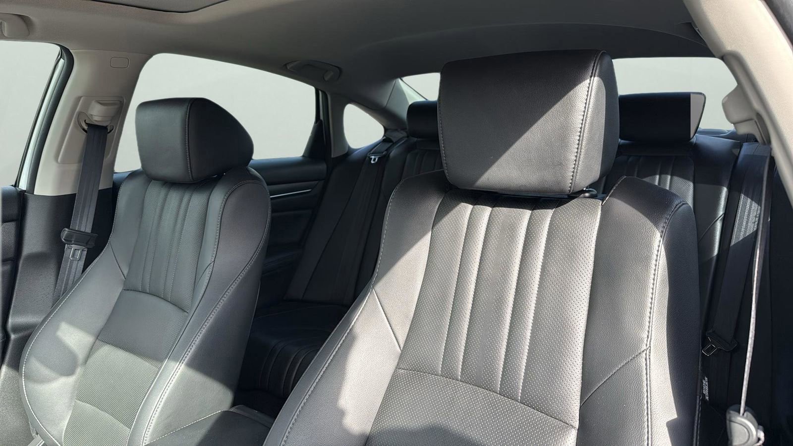 Used 2021 Honda Accord EX-L image 10