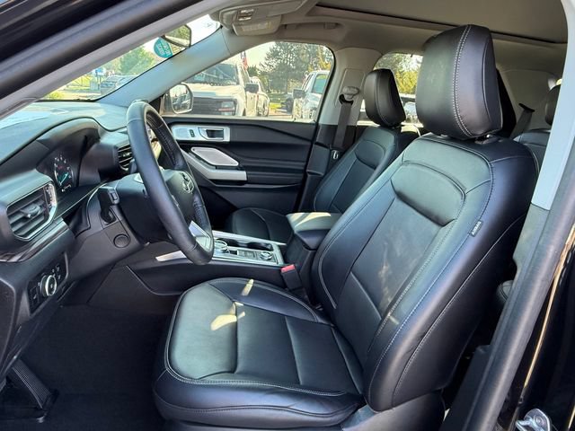 Certified 2024 Ford Explorer Limited w/ Limited Technology Package AWD/4WD image 6