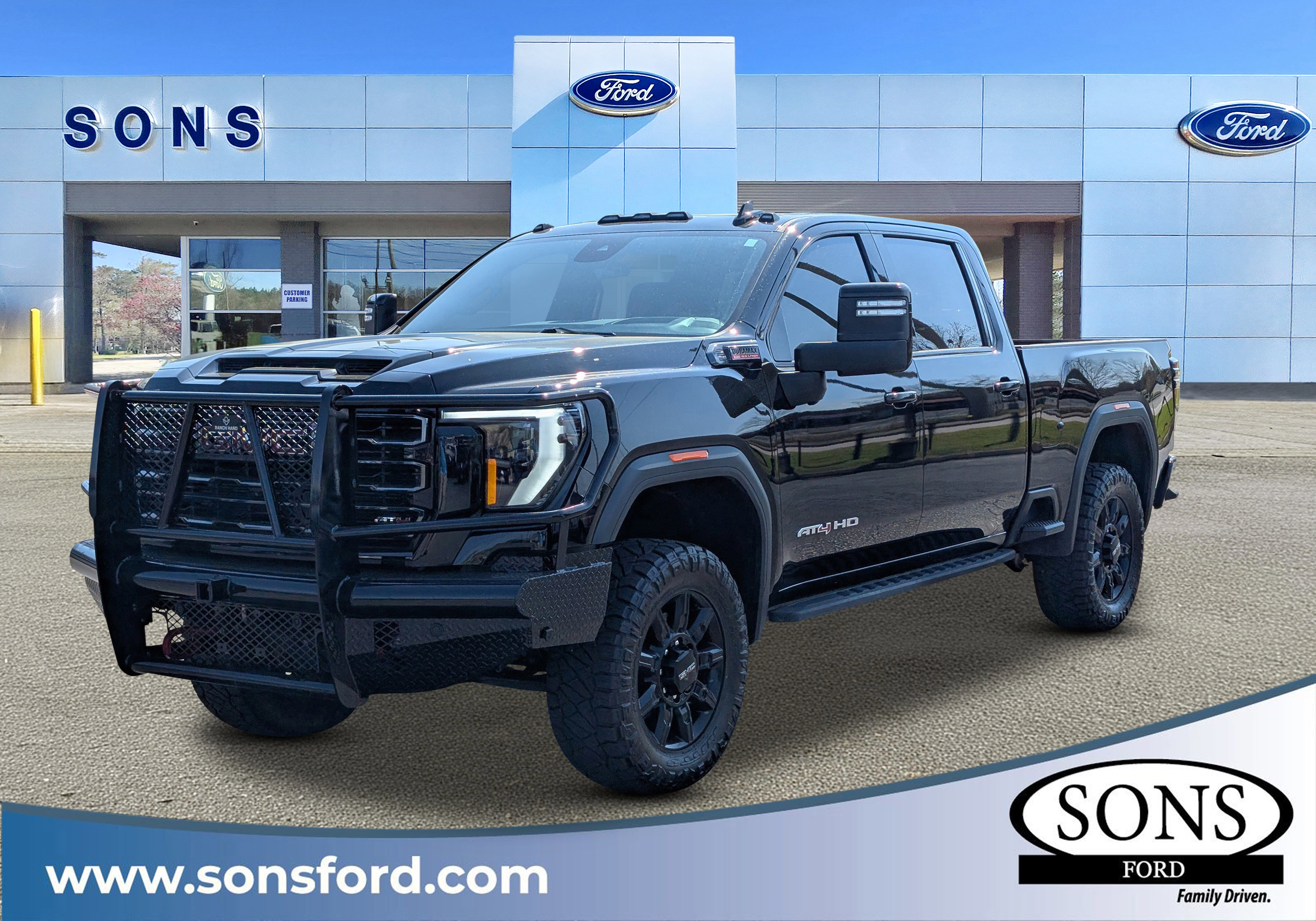 Used 2024 GMC Sierra 2500 AT4 w/ AT4 Premium Plus Package AWD/4WD image 7