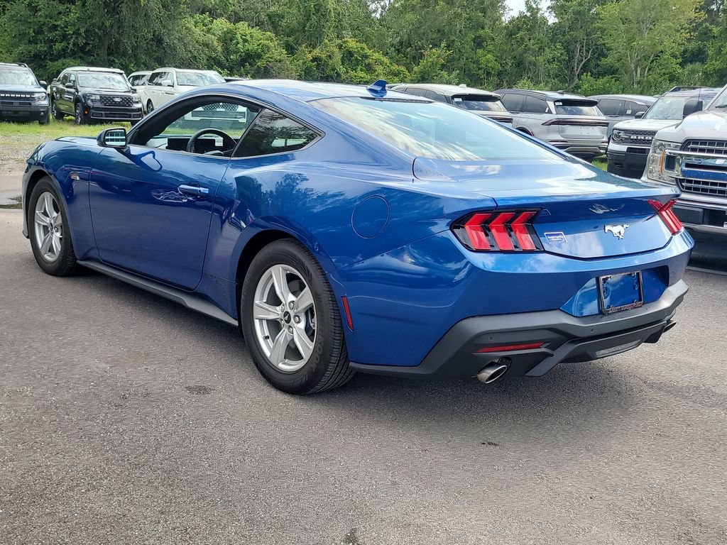 Certified 2024 Ford Mustang Coupe RWD image 3