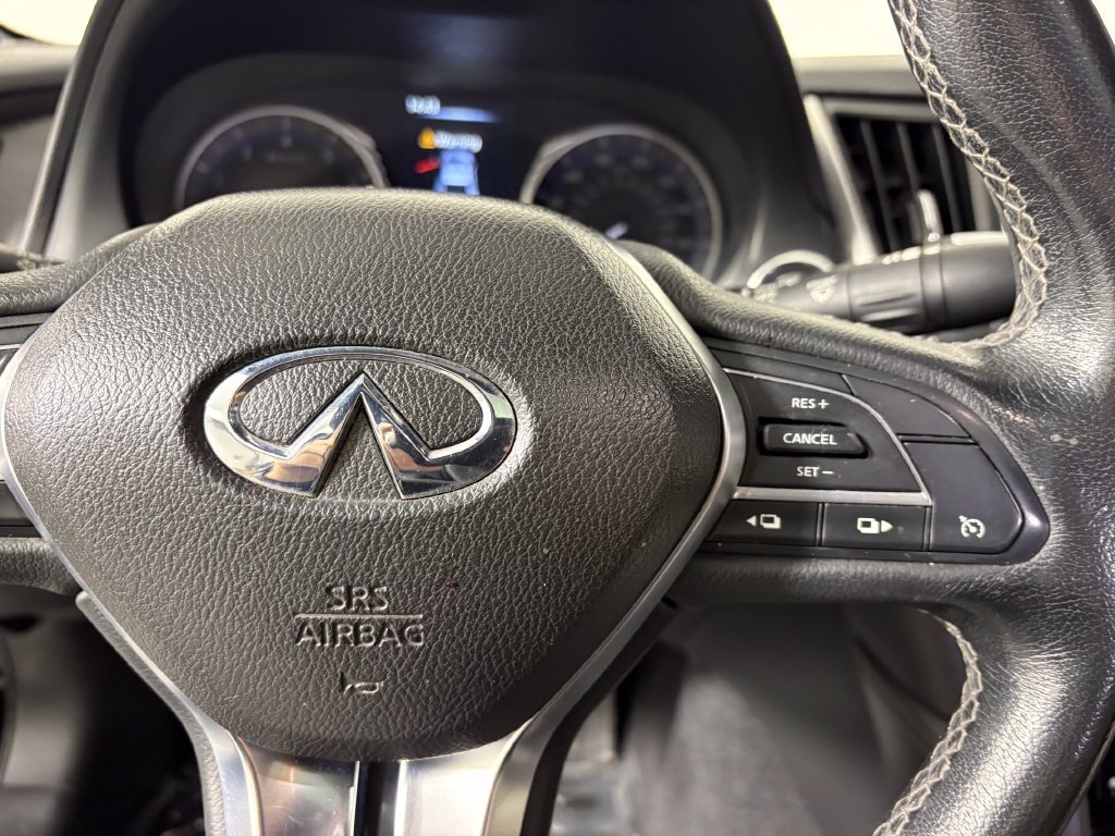 Used 2017 INFINITI Q60 2.0t w/ Premium Plus Package 2.0T AWD/4WD image 22