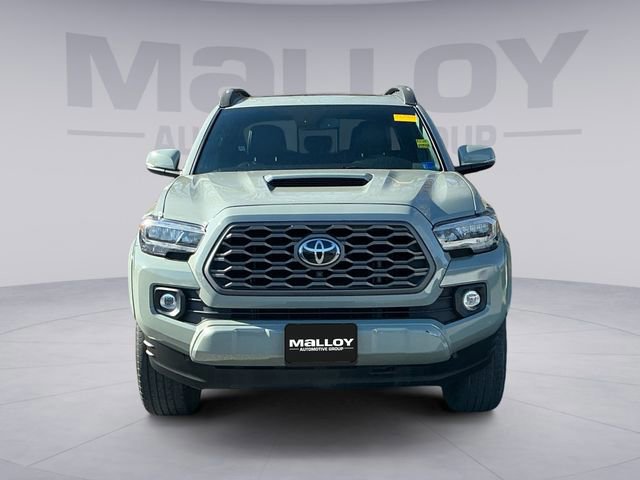 Used 2022 Toyota Tacoma TRD Sport w/ TRD Premium Sport Package image 8