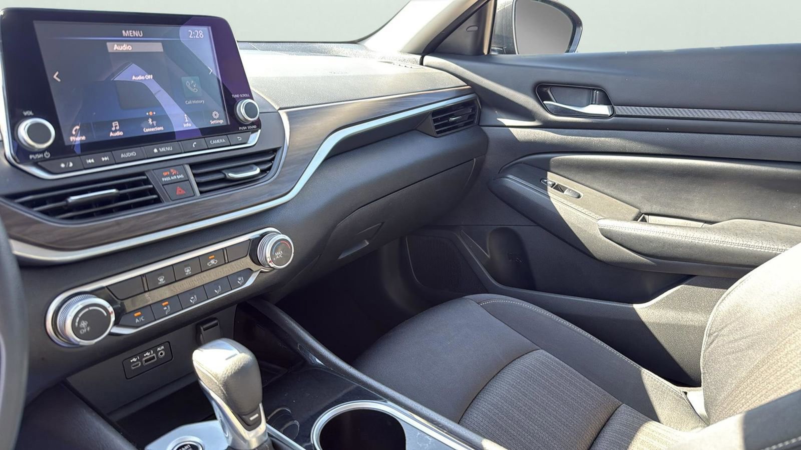 Used 2024 Nissan Altima 2.5 SV image 20