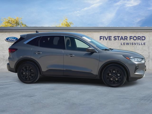 Certified 2023 Ford Escape Active w/ Cold Weather Package FWD image 9
