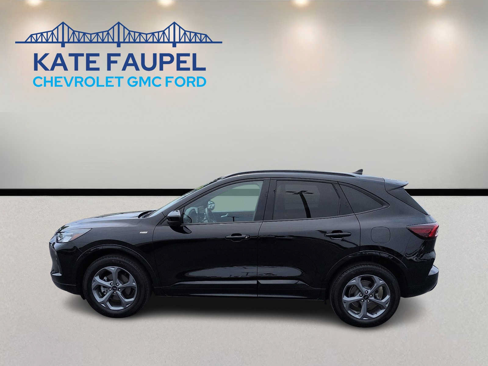 Certified 2023 Ford Escape ST-Line Select w/ Tech Pack #2 AWD/4WD image 4