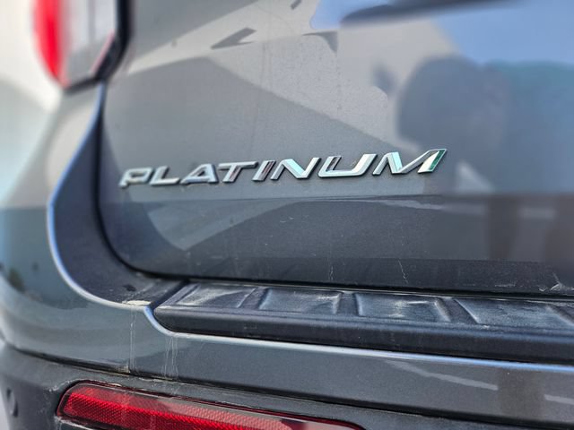 Certified 2025 Ford Explorer Platinum w/ Ultimate Package AWD/4WD image 9