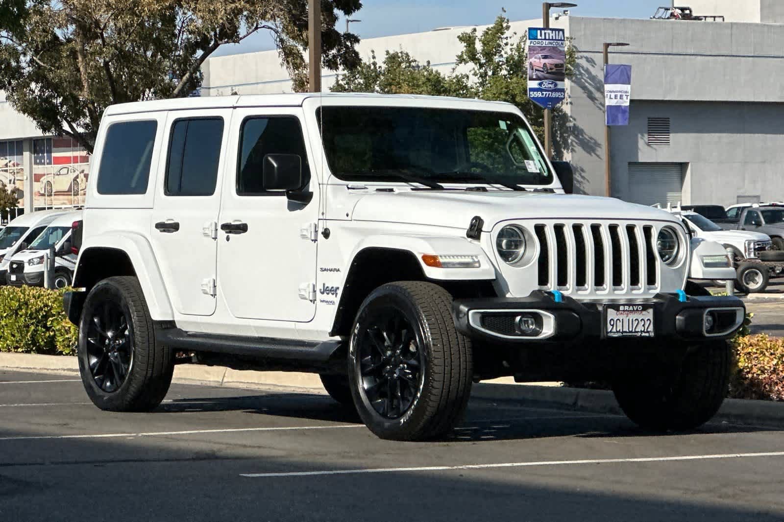 Used 2022 Jeep Wrangler Unlimited Sahara AWD/4WD image 10