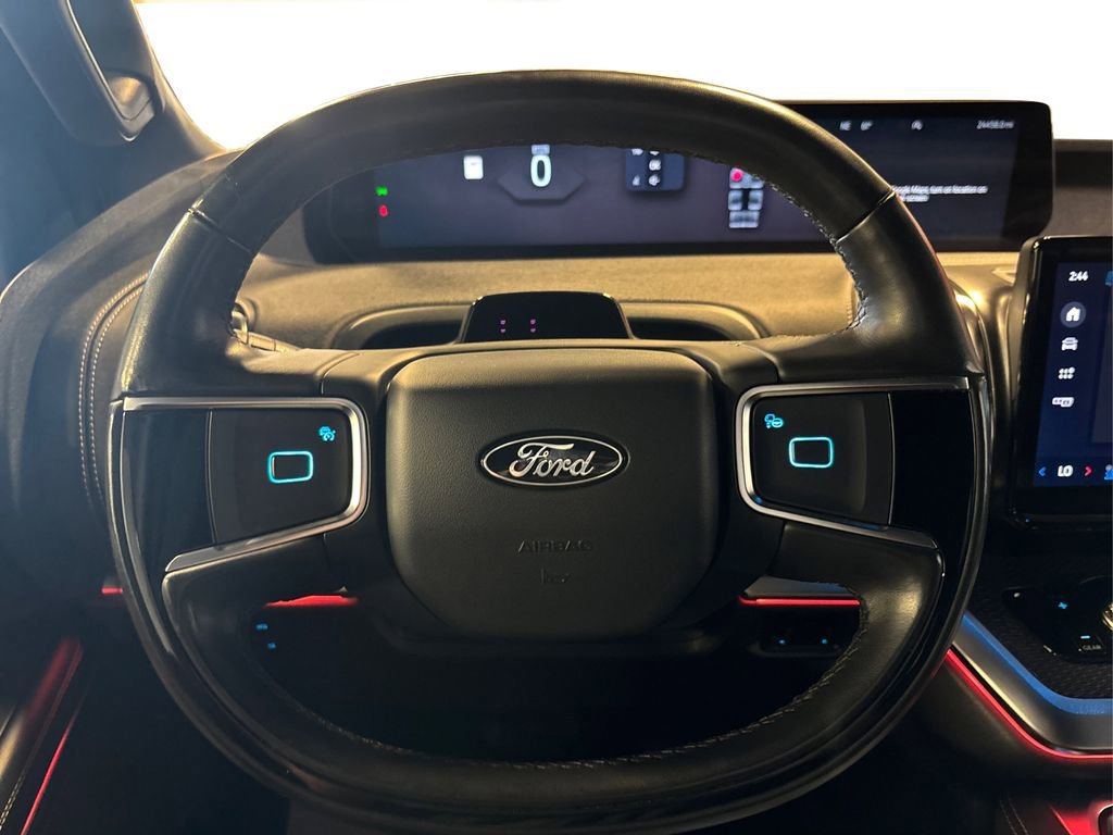 Certified 2025 Ford Expedition Max Platinum w/ Stealth Performance Package AWD/4WD image 27