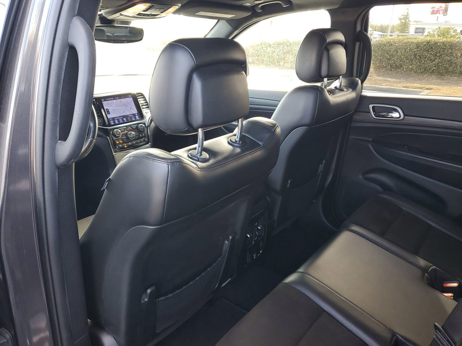 Used 2021 Jeep Grand Cherokee Laredo X image 11