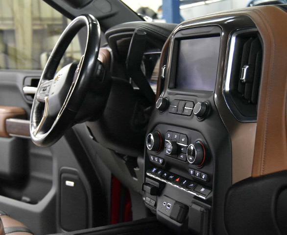 Used 2022 Chevrolet Silverado 3500 High Country w/ Safety Package II image 21