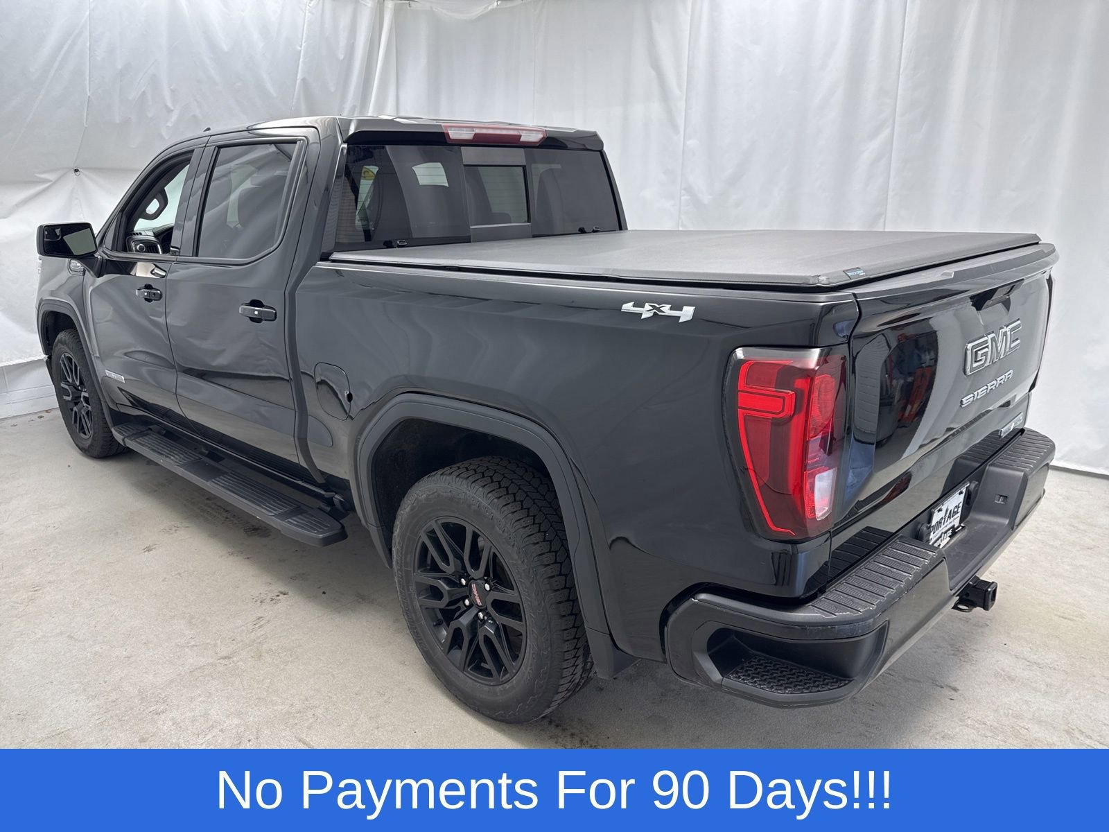 Used 2020 GMC Sierra 1500 Elevation w/ Elevation Value Package AWD/4WD image 4