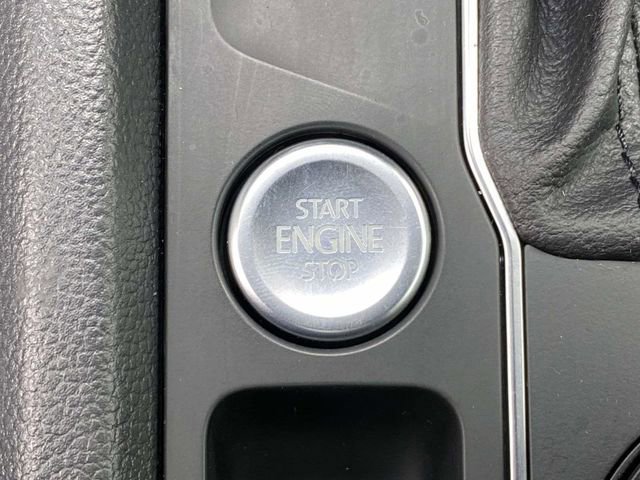 Used 2020 Volkswagen Atlas Cross Sport SE w/ Panoramic Sunroof Package image 30