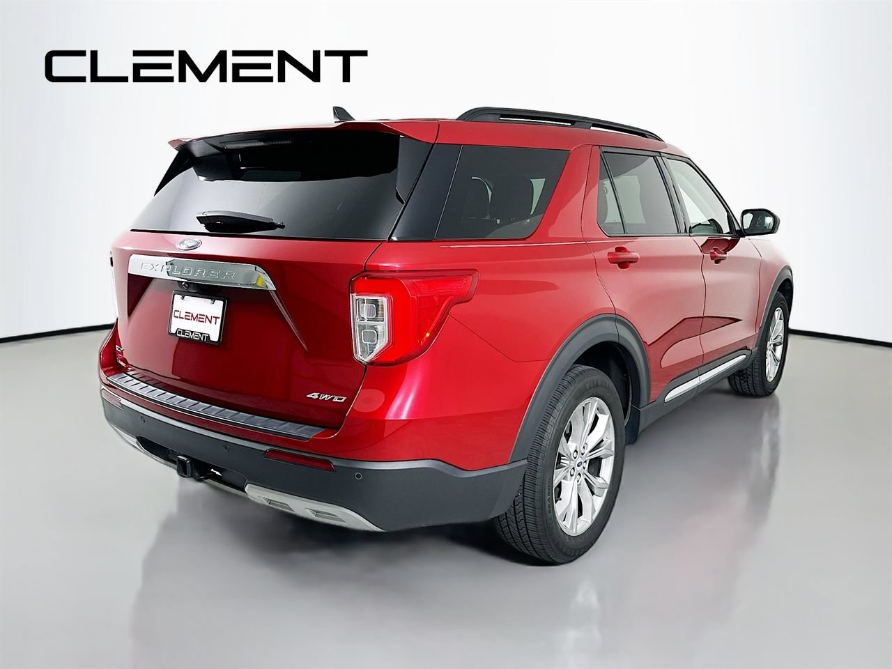 Certified 2023 Ford Explorer XLT w/ Equipment Group 202A AWD/4WD image 7