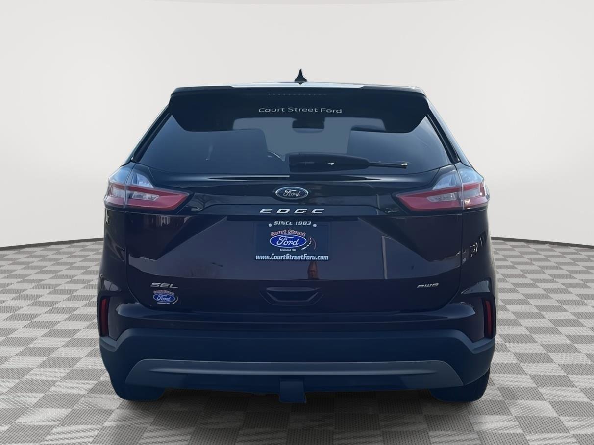 Certified 2024 Ford Edge SEL w/ Convenience Package image 4