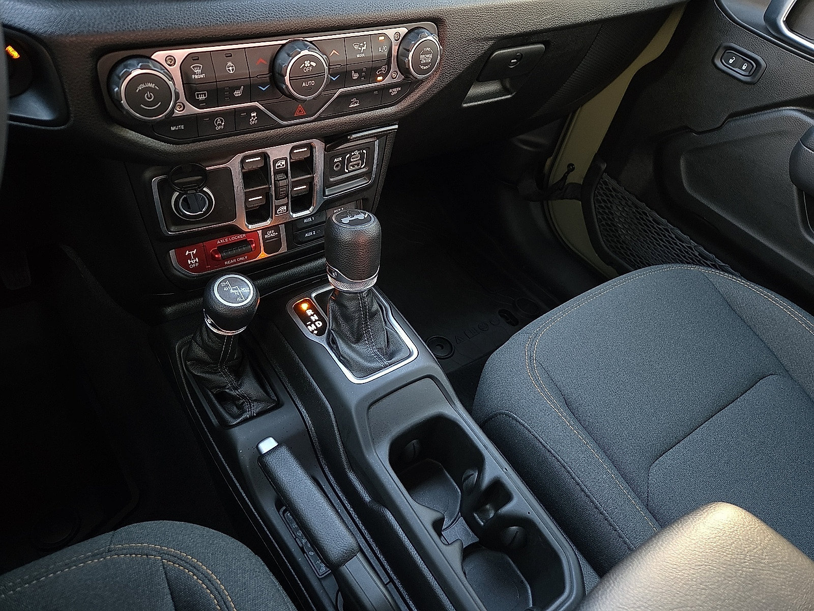Used 2026 Jeep Wrangler Unlimited Sport AWD/4WD image 25