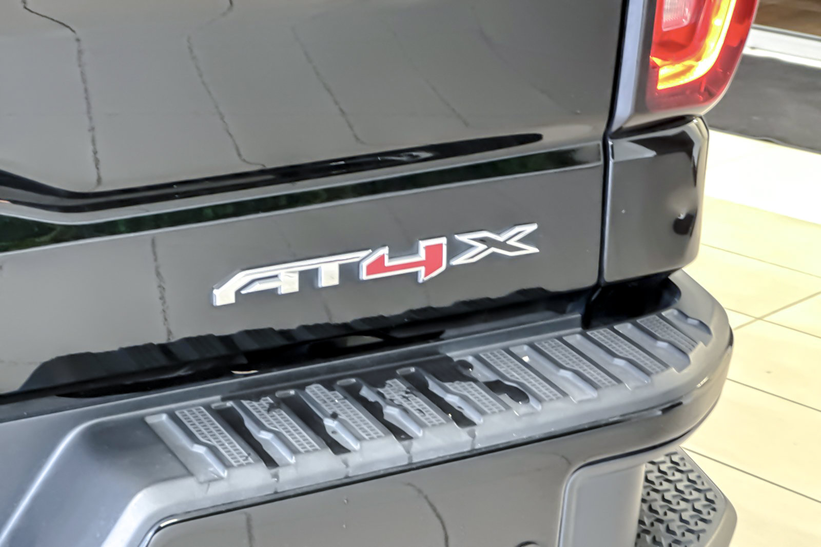 Used 2023 GMC Sierra 1500 AT4X AWD/4WD image 27