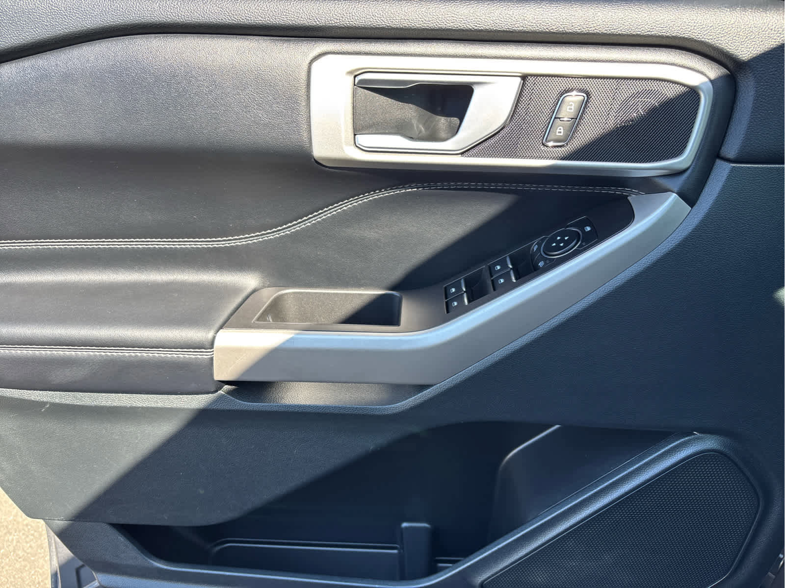 Certified 2023 Ford Explorer XLT w/ Equipment Group 202A image 27