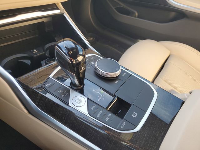 Used 2022 BMW 330i Sedan w/ Premium Package image 31